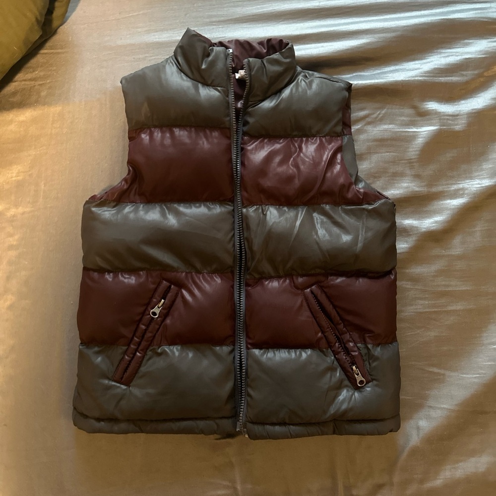 Carter’s Boys Puffer Vest Size 7/8